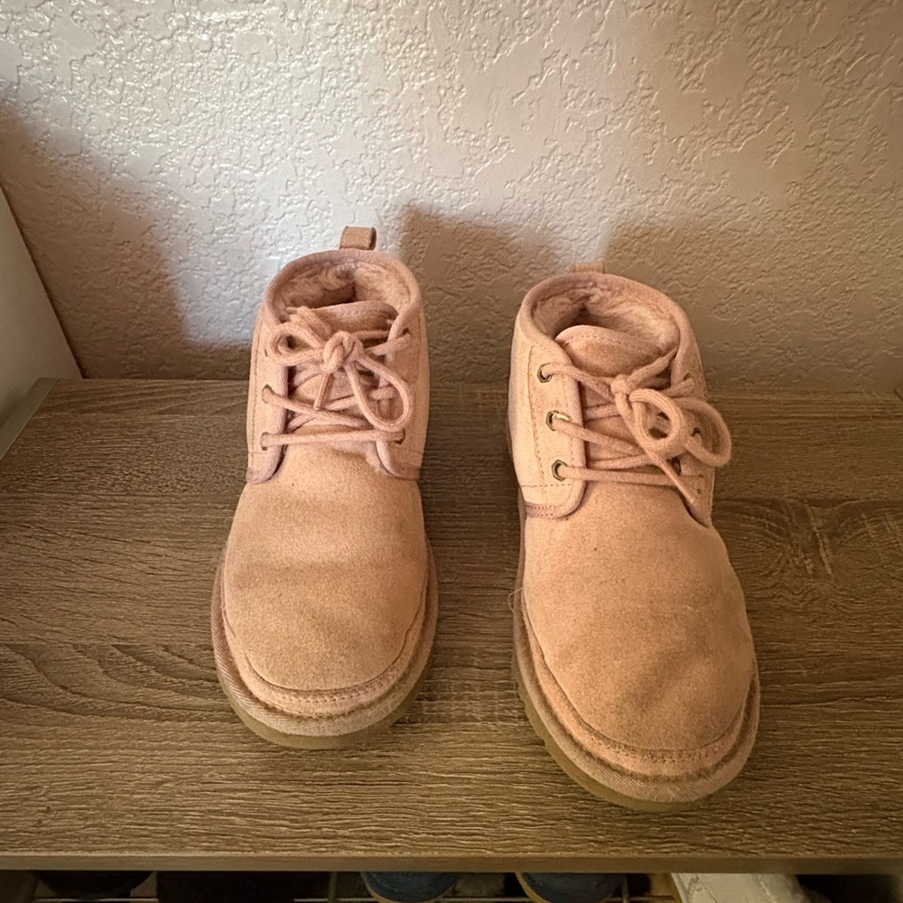 Uggs Australia boots pink